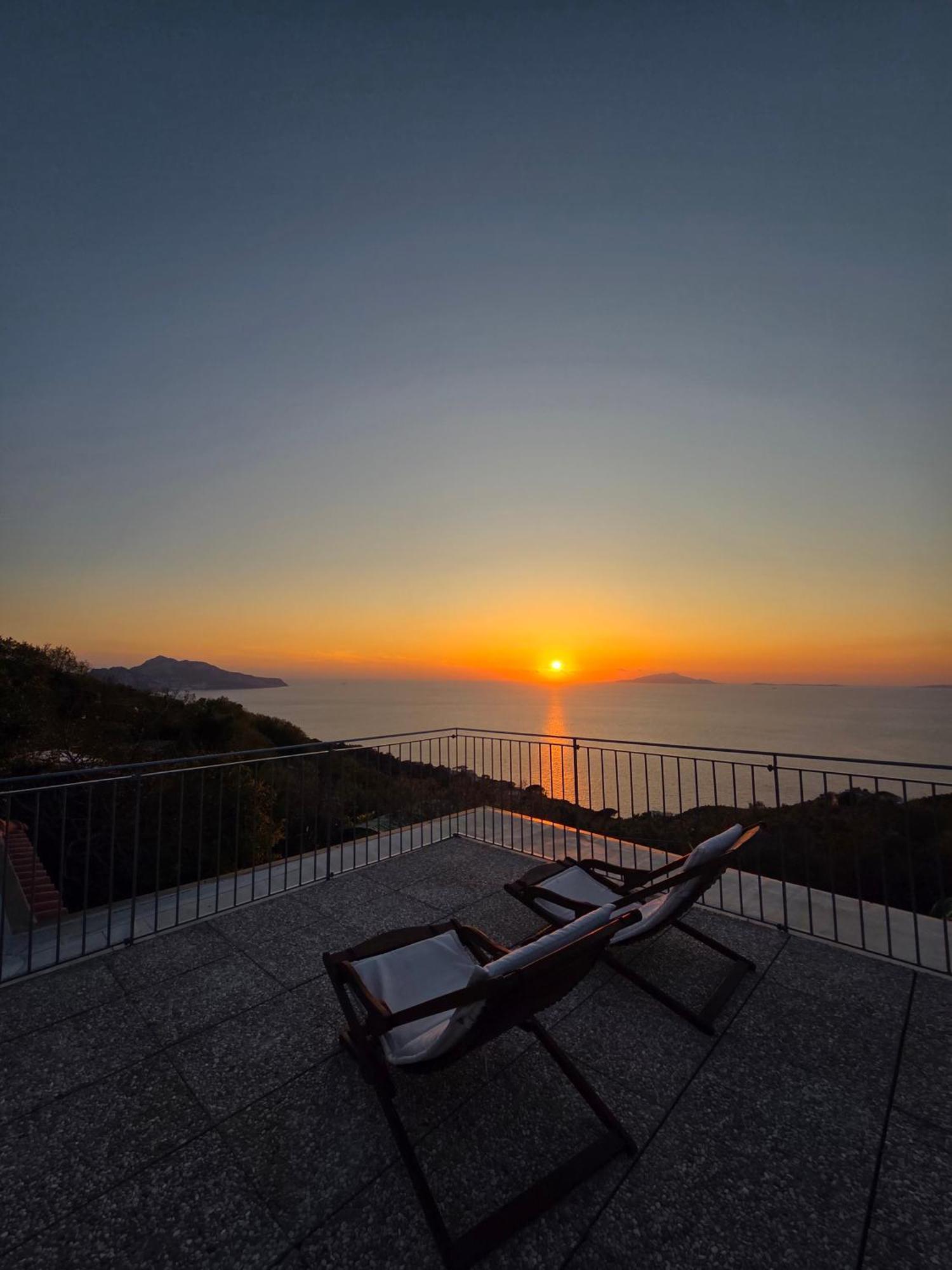 הוילה מסה לוברנסה Sun & Relax, Relaxing Location With Seaview מראה חיצוני תמונה